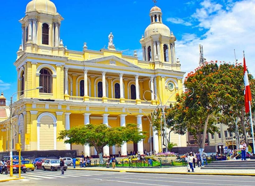 PLAZA DE CHICLAYO-min