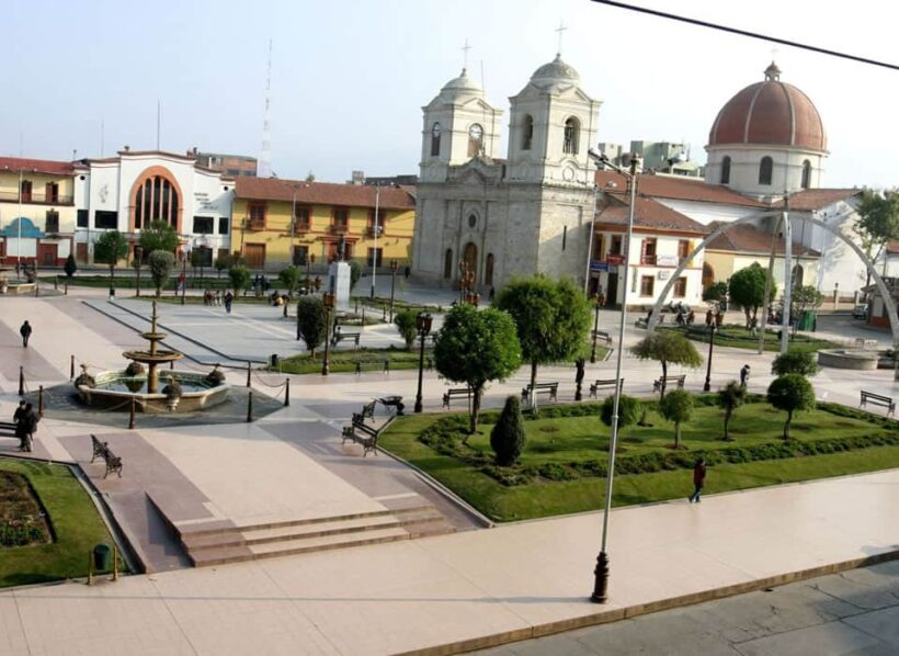 PLAZA DE HUANCAYO-min